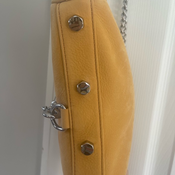 Season's IT color and material from Rebecca Mink-off - Picture 3 of 9